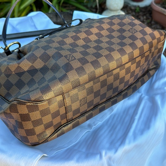 Authentic Louis Vuitton Evora MM Ebene - Picture 2 of 16